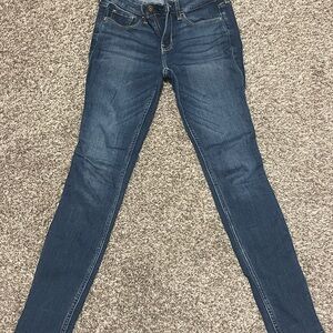 Hollister size 1 short skinny jeans